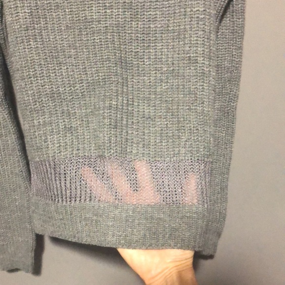 Jessica Simpson cold shoulder knit sweater - Picture 2 of 7